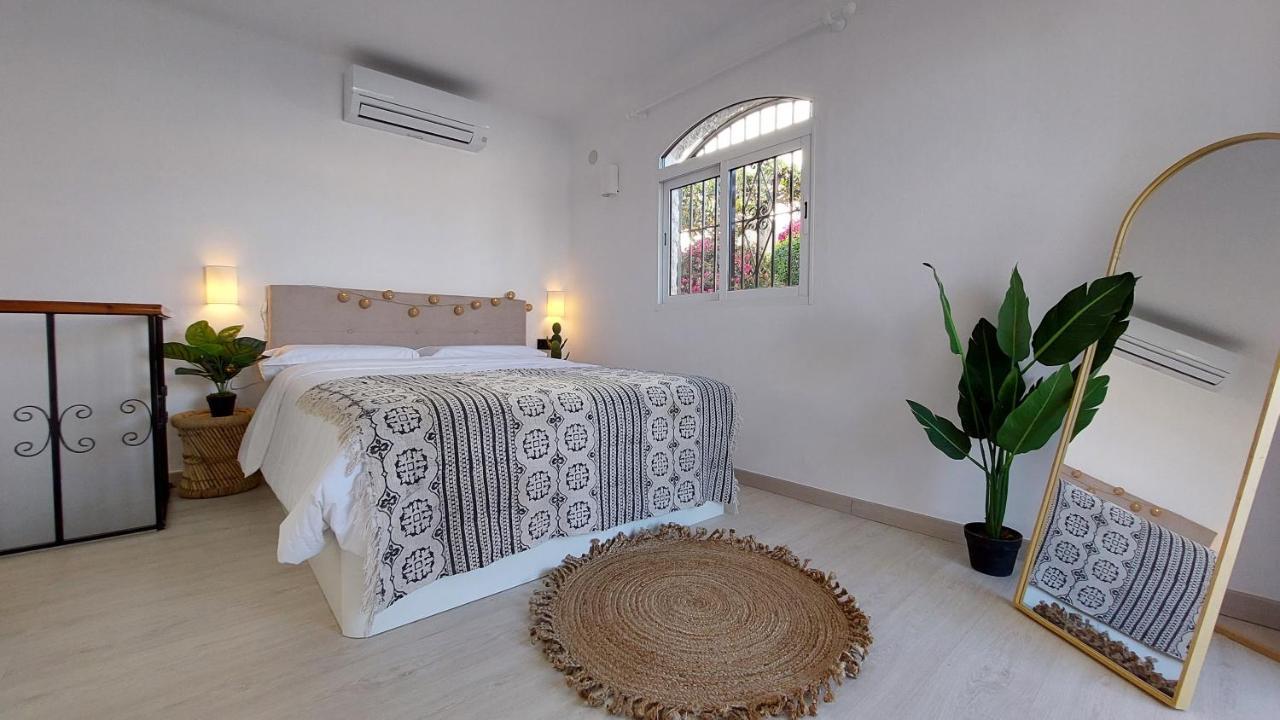 New Boho Home With Balcony, Private Garden And Communal Pool Нерха Екстериор снимка